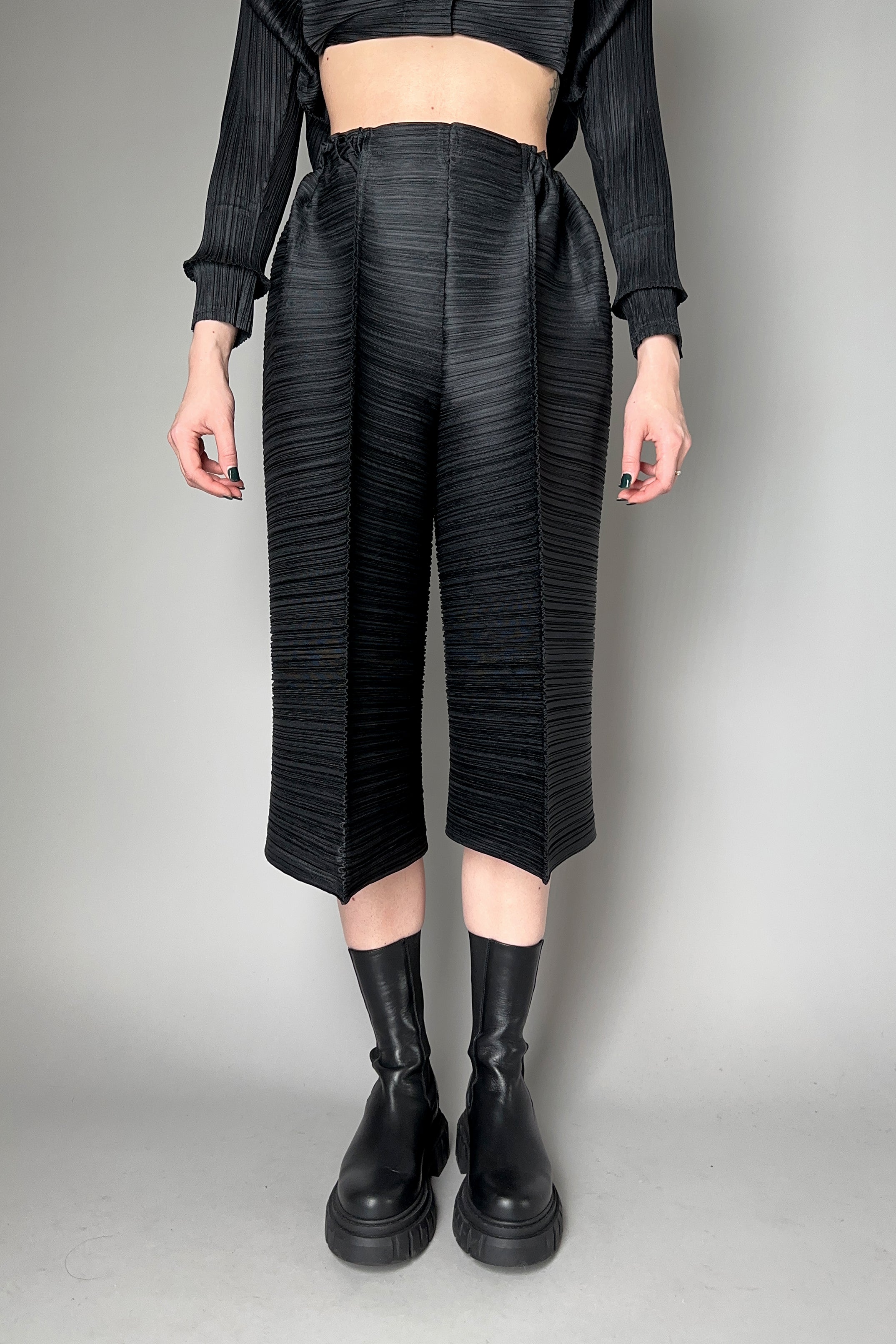 Pleats Please Issey Miyake Thicker Bounce Wide Short Pants in Black