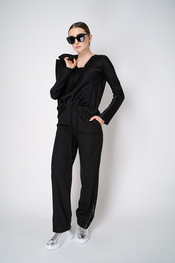 Antonelli Casablanca V-Neck Satin Crepe Silk Blouse in Black Vancouver. Shop Online or in Store. 