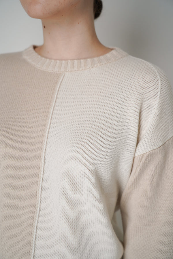 Lorena Antoniazzi Off-White Knitted Pullover with Beige Color Blocking