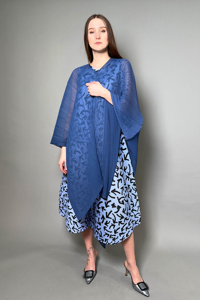 Pleats Please Issey Miyake Madame-T Shawl in Grey Blue – Ashia